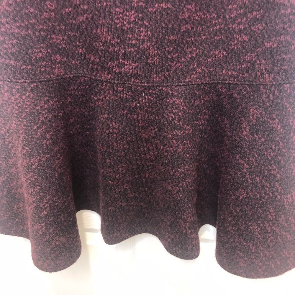 Lands’ End midi burgundy skirt, size small - Picture 8 of 8